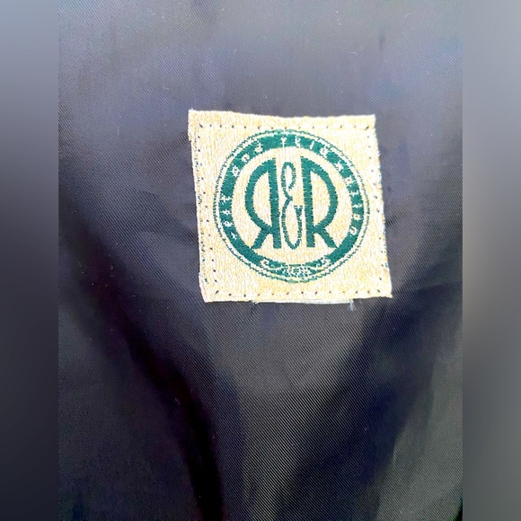 R&R Vest ( Rest and Relaxation Vest) 
100 percent Leather Vest - Picture 10 of 10